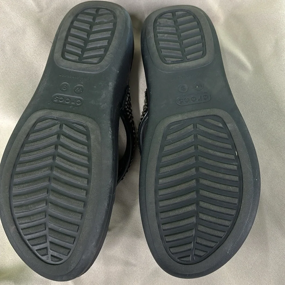 CROCS Black Jeweled Thong Sandals